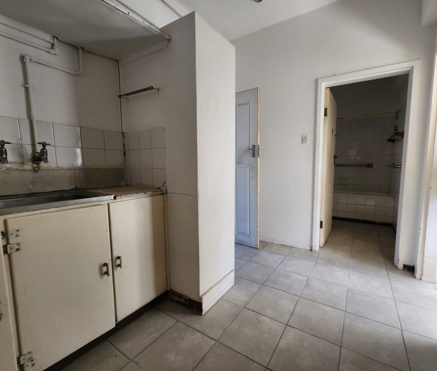To Let 1 Bedroom Property for Rent in Quigney Eastern Cape